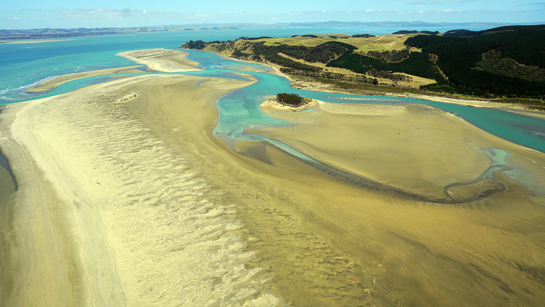 Papakanui spit and Waionui inlet. 